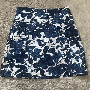 SC &Co Skort Small with tummy control